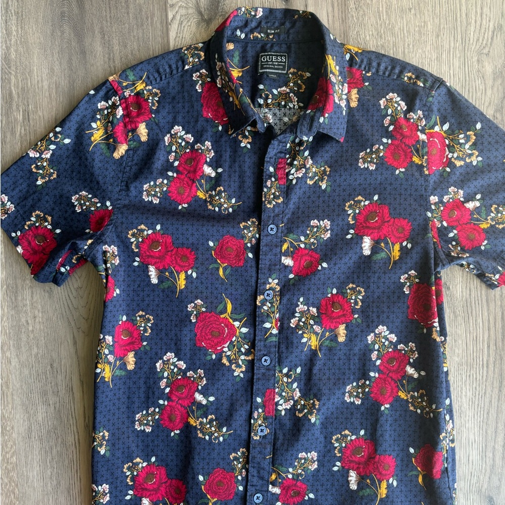 Guess Slim Fit Button Up Floral SS Shirt Sz.M